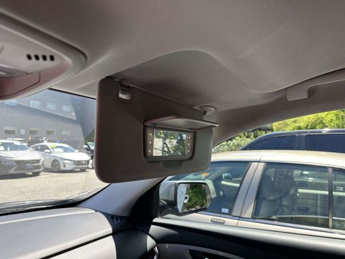 Used 2021 Chevrolet Traverse LT AWD/4WD image 18