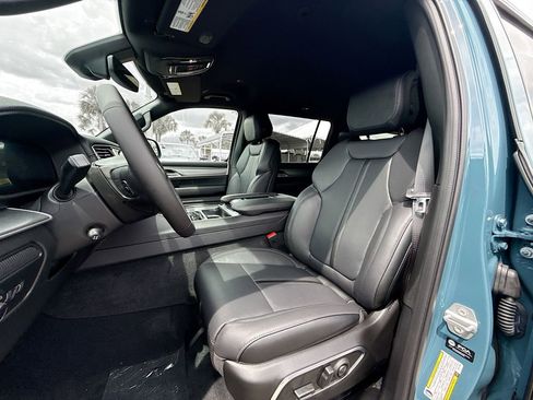 New 2026 Jeep Grand Wagoneer L Limited AWD/4WD image 22