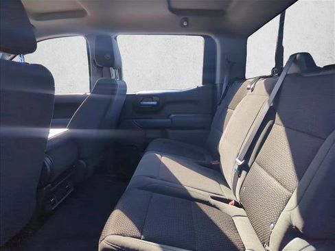 Used 2020 Chevrolet Silverado 1500 Custom w/ Custom Value Package image 18