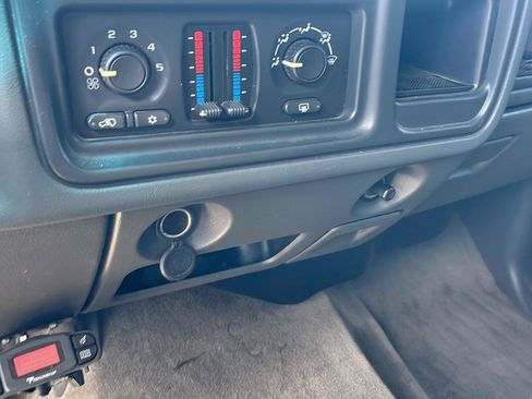 Used 2004 Chevrolet Silverado 2500 LS AWD/4WD image 13