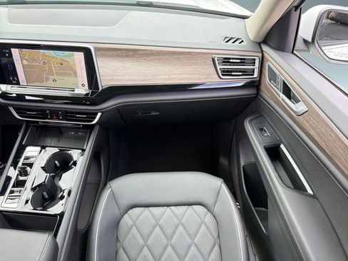 New 2026 Volkswagen Atlas SEL Premium R-Line AWD/4WD image 29