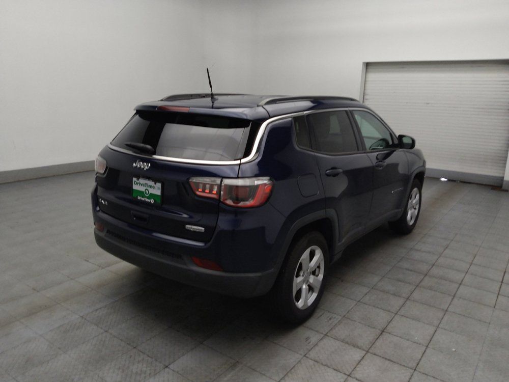 Used 2018 Jeep Compass Latitude w/ Cold Weather Group AWD/4WD image 9