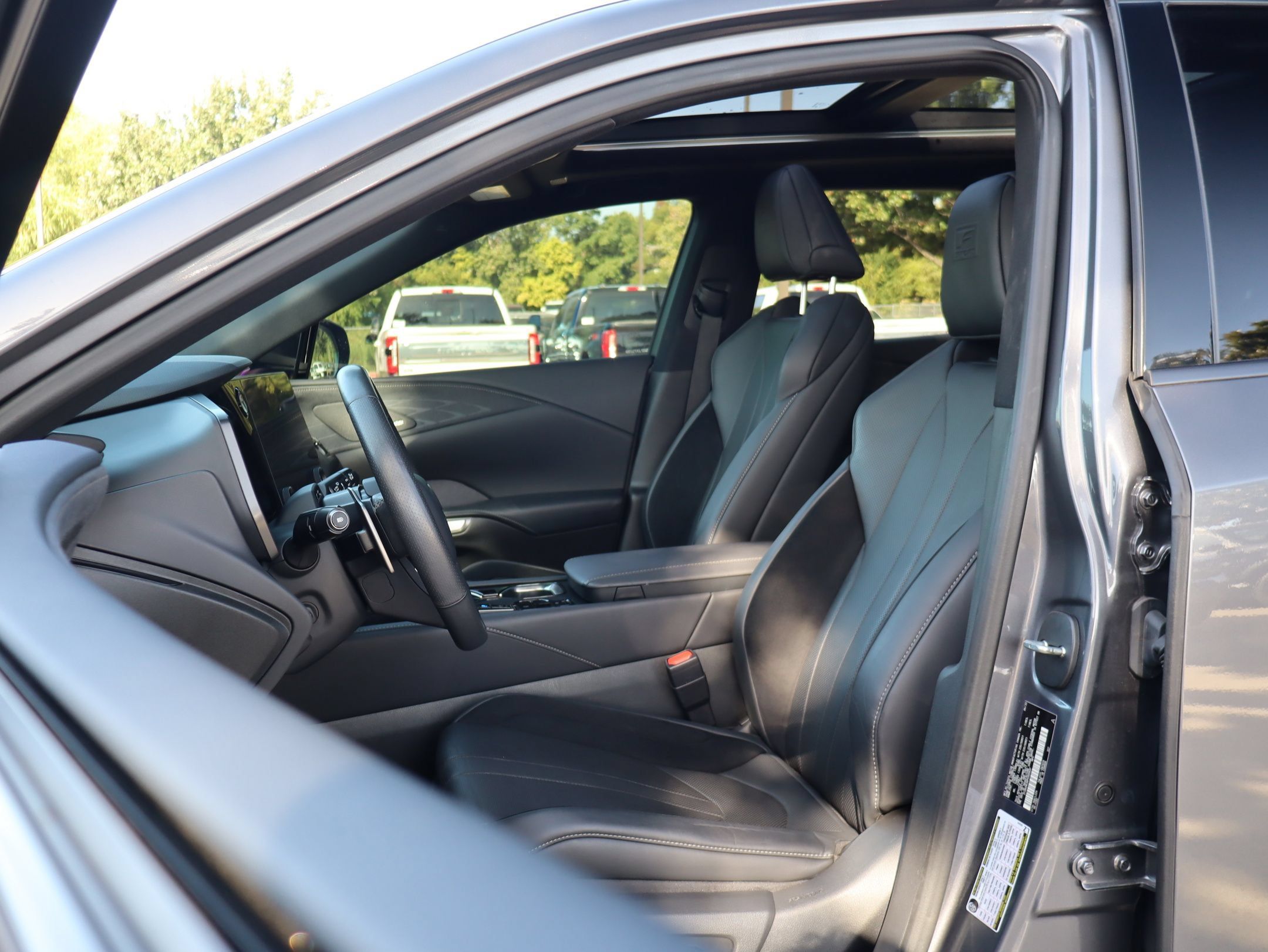 Used 2023 Lexus RX 500h F Sport w/ Cold Area Package AWD/4WD image 12