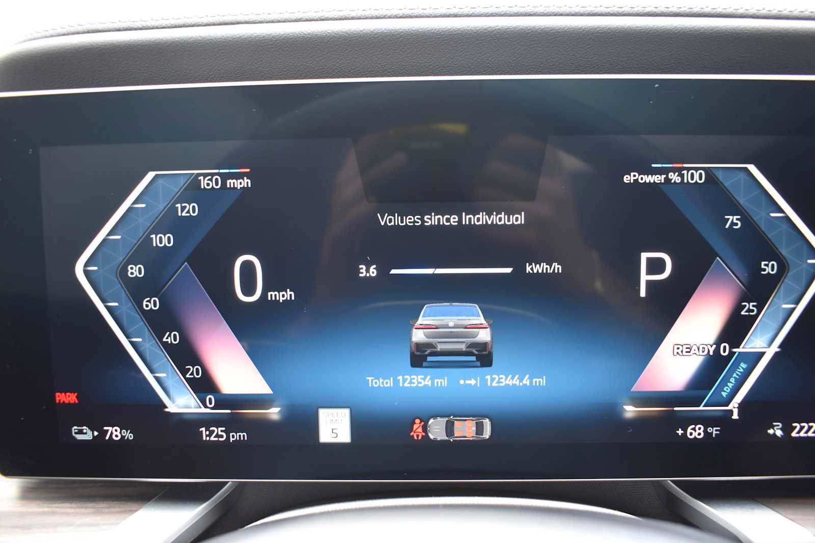 Used 2024 BMW i7 xDrive60 w/ Executive Package AWD/4WD image 26