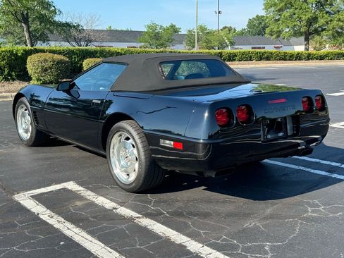 Used 1996 Chevrolet Corvette Convertible RWD image 3