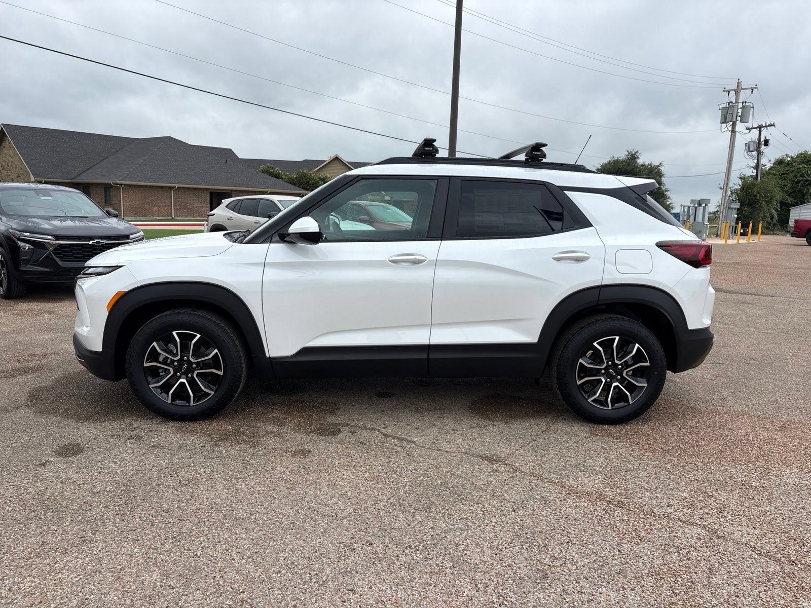 New 2026 Chevrolet TrailBlazer ACTIV w/ Driver Confidence Package FWD image 2