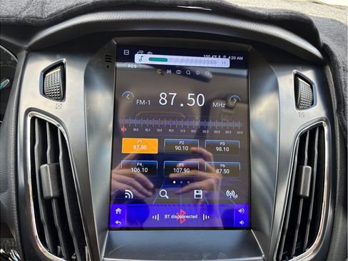 Used 2015 Ford Focus SE FWD image 23