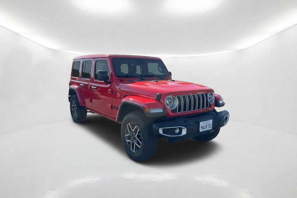 Used 2026 Jeep Wrangler Unlimited Sahara AWD/4WD image 3