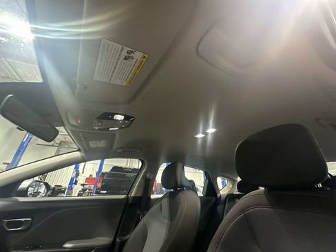 Used 2025 Kia K4 FWD image 20