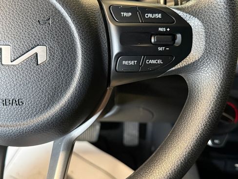 Used 2023 Kia Rio S image 12