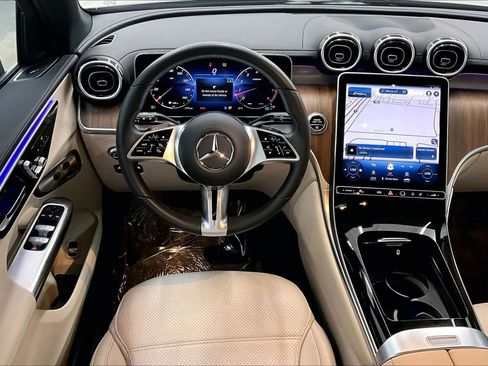 Certified 2024 Mercedes-Benz GLC 300 4MATIC image 5