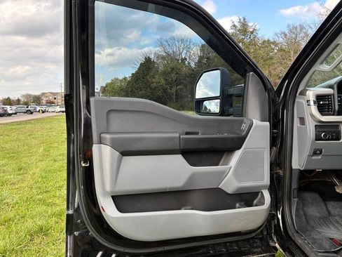 Used 2024 Ford F550 4x4 Regular Cab Super Duty image 15