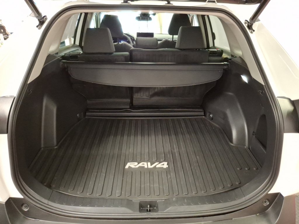 Used 2023 Toyota RAV4 XLE w/ Convenience Package AWD/4WD image 13
