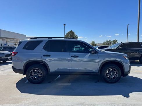 New 2026 Honda Pilot TrailSport image 6