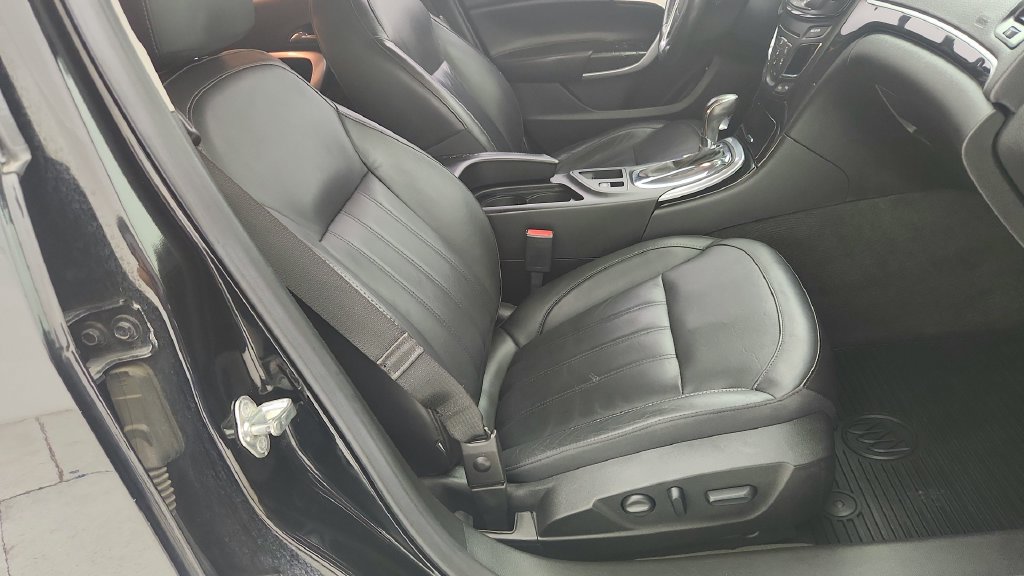 Used 2016 Buick Regal Premium FWD image 30