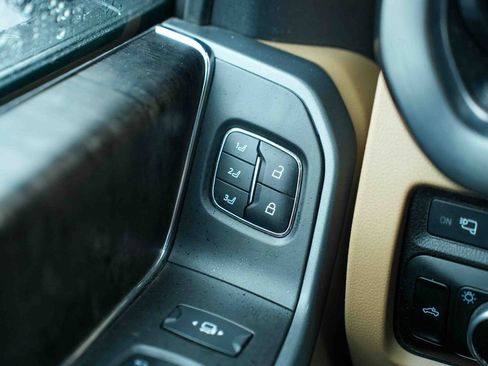 Used 2024 Ford F250 Lariat AWD/4WD image 26