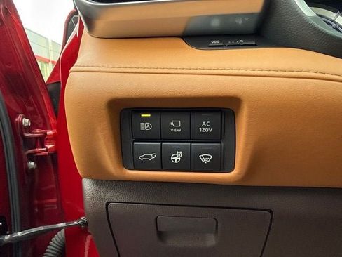 Used 2020 Toyota Highlander Platinum AWD/4WD image 29