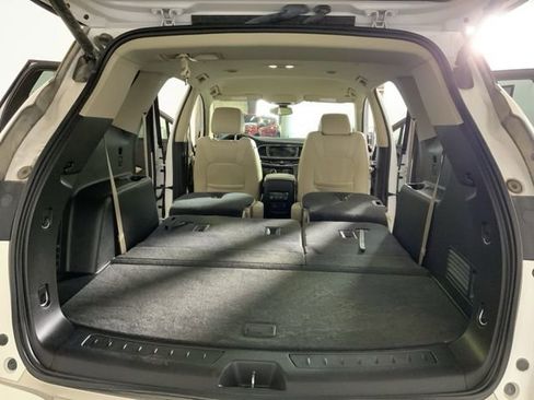 Used 2018 Buick Enclave Essence FWD image 34