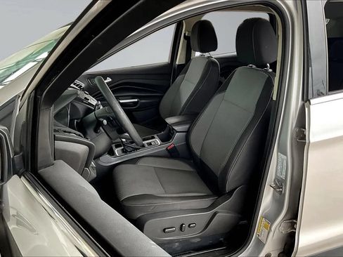 Used 2017 Ford Escape SE FWD image 18