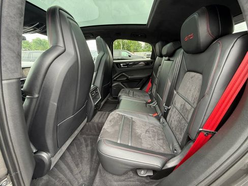 Used 2023 Porsche Cayenne GTS w/ Premium Package AWD/4WD image 24