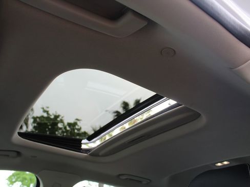 Used 2020 Ford Fusion Titanium image 31