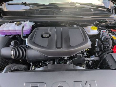 New 2026 RAM 1500 4x4 Crew Cab image 35