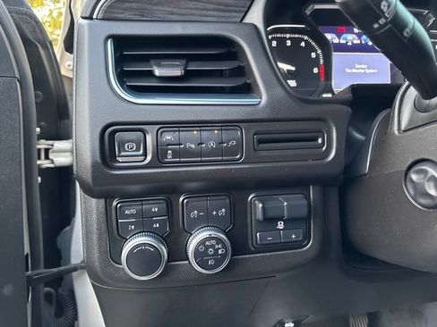 Used 2021 GMC Yukon SLT w/ SLT Luxury Plus Package AWD/4WD image 17