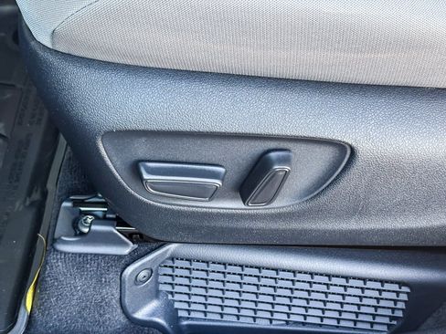New 2026 Toyota Sienna LE FWD image 23
