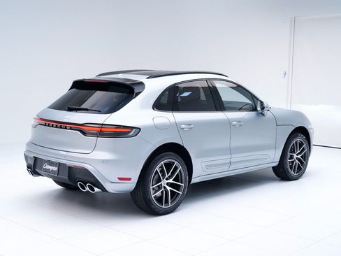 Certified 2026 Porsche Macan AWD/4WD image 9