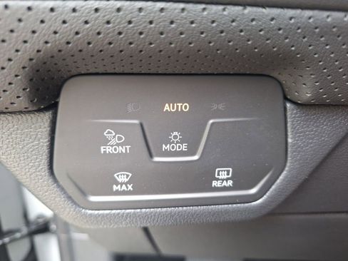 New 2025 Volkswagen Atlas SEL image 11