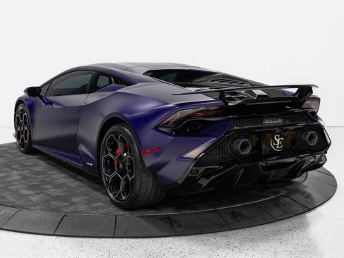 Used 2024 Lamborghini Huracan Tecnica RWD image 6