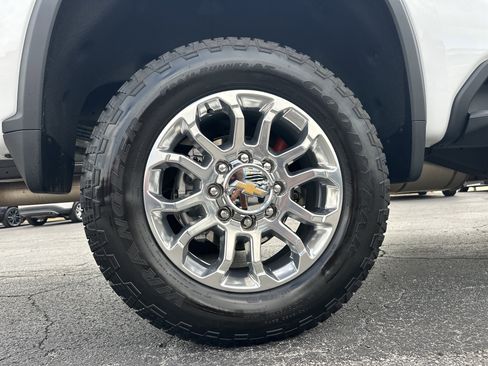 Used 2025 Chevrolet Silverado 2500 LTZ w/ LTZ Plus Package image 18