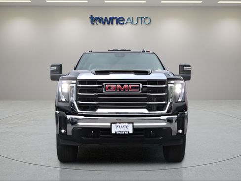 Used 2025 GMC Sierra 2500 SLE w/ SLE Value Package; AWD/4WD image 12