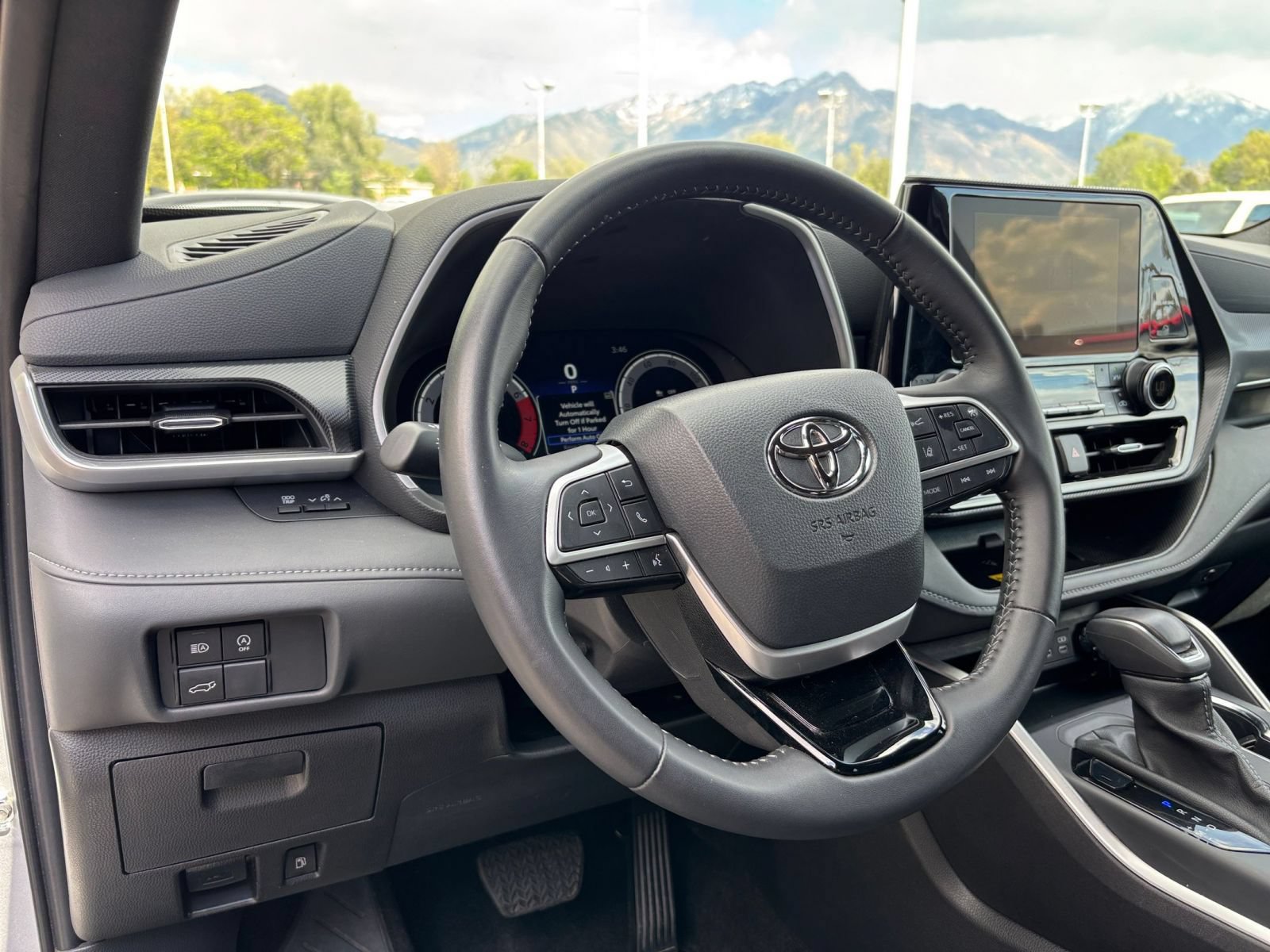 Used 2025 Toyota Highlander XSE AWD/4WD image 36