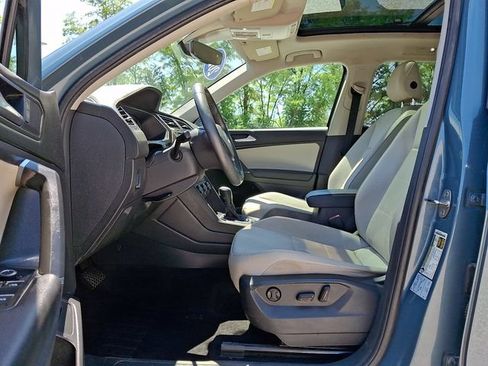 Used 2020 Volkswagen Tiguan SEL AWD/4WD image 15