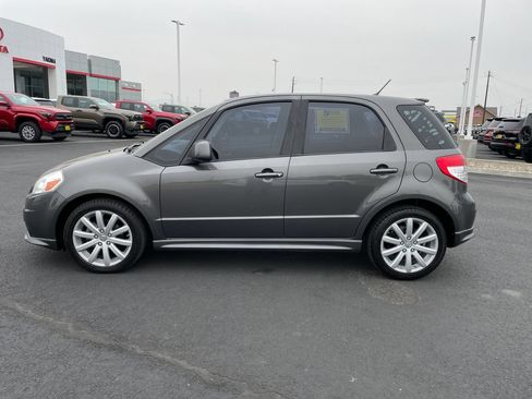 Used 2012 Suzuki SX4 Sportback FWD image 6