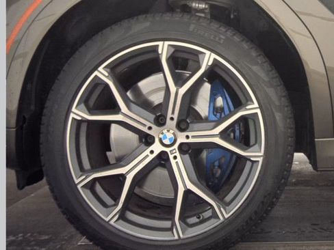 Used 2020 BMW X6 M50i w/ Premium Package AWD/4WD image 7