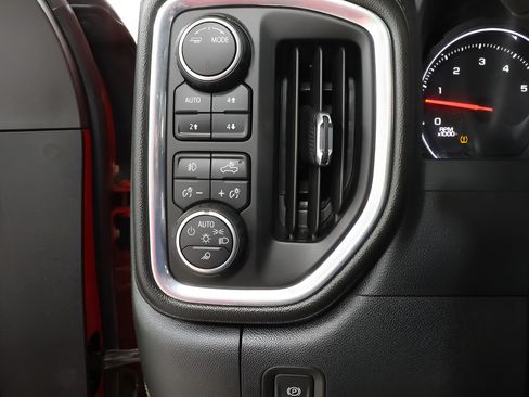 Used 2021 Chevrolet Silverado 2500 LT w/ True North Edition AWD/4WD image 16