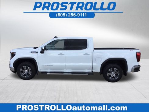 New 2026 GMC Sierra 1500 SLE image 1