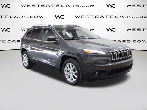 Used 2017 Jeep Cherokee Latitude w/ Comfort/Convenience Group image 1