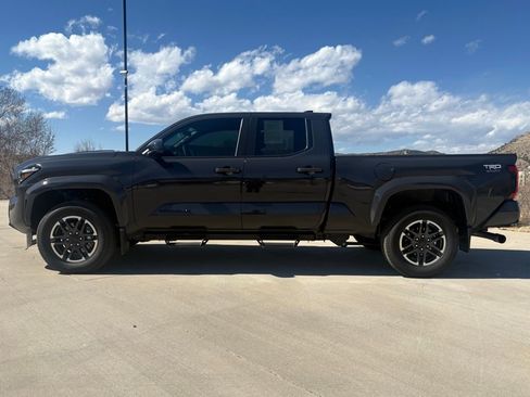 Used 2025 Toyota Tacoma TRD Sport image 3