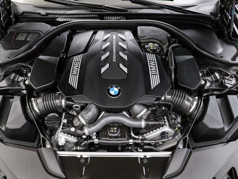 Used 2023 BMW M550i xDrive AWD/4WD image 36