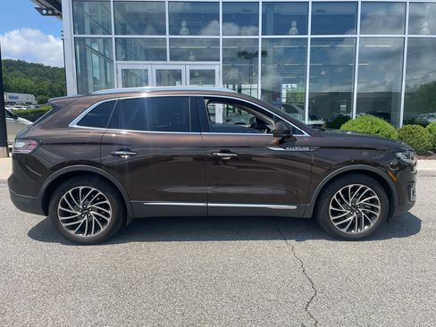 Used 2020 Lincoln Nautilus Reserve w/ Equipment Group 201A AWD/4WD image 2