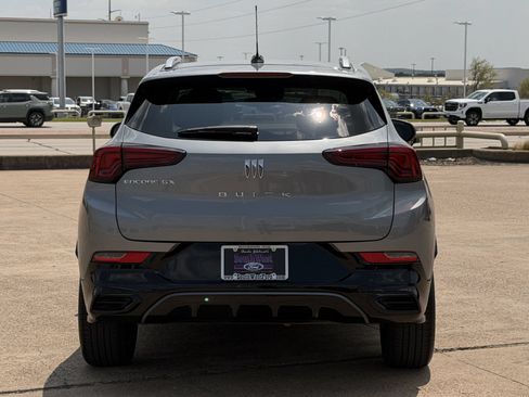Used 2025 Buick Encore GX Sport Touring FWD image 5