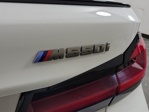 Used 2023 BMW M550i xDrive w/ Executive Package AWD/4WD image 7