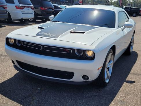 Used 2015 Dodge Challenger R/T w/ Quick Order Package 28B R/T image 27