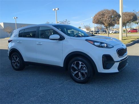 Used 2020 Kia Sportage LX image 2