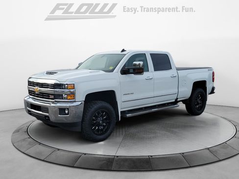 Used 2017 Chevrolet Silverado 2500 LTZ image 4