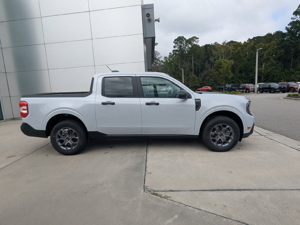 New 2026 Ford Maverick XLT w/ Equipment Group 301A AWD/4WD image 3