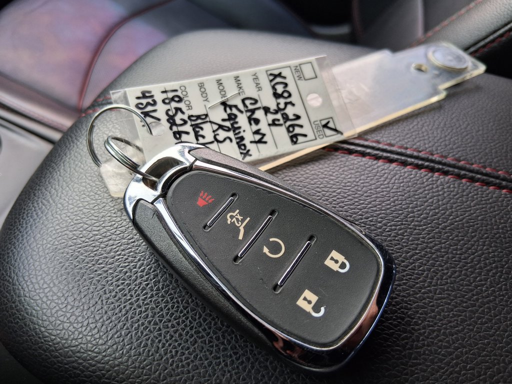 Used 2024 Chevrolet Equinox RS w/ RS Leather Package FWD image 23